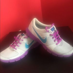 Nike Flex Experience Run